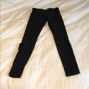 Lululemon ruffle wunder unders size 6